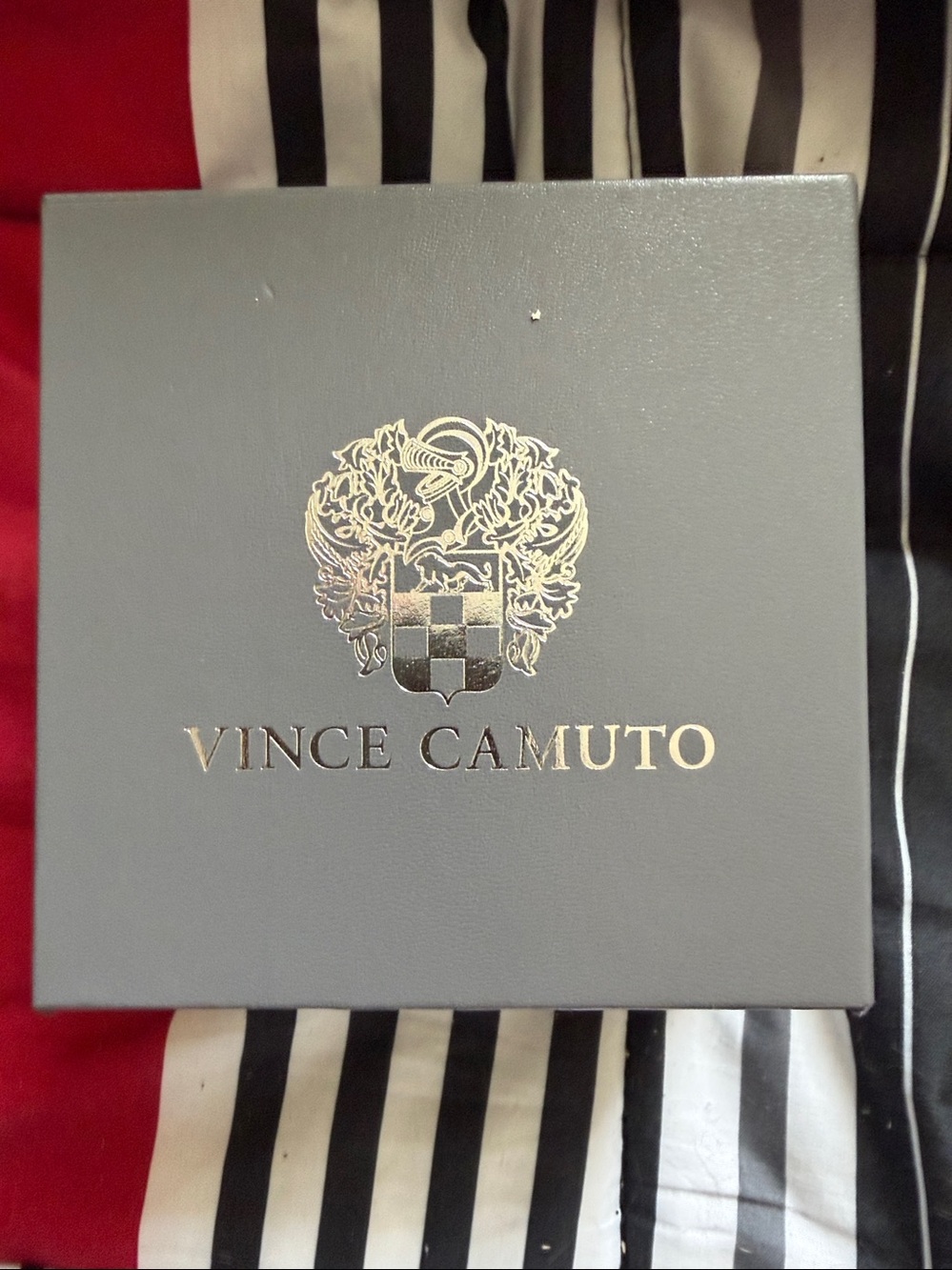 Vince Camuto women’s everyday gorgeous watch needs battery nwt